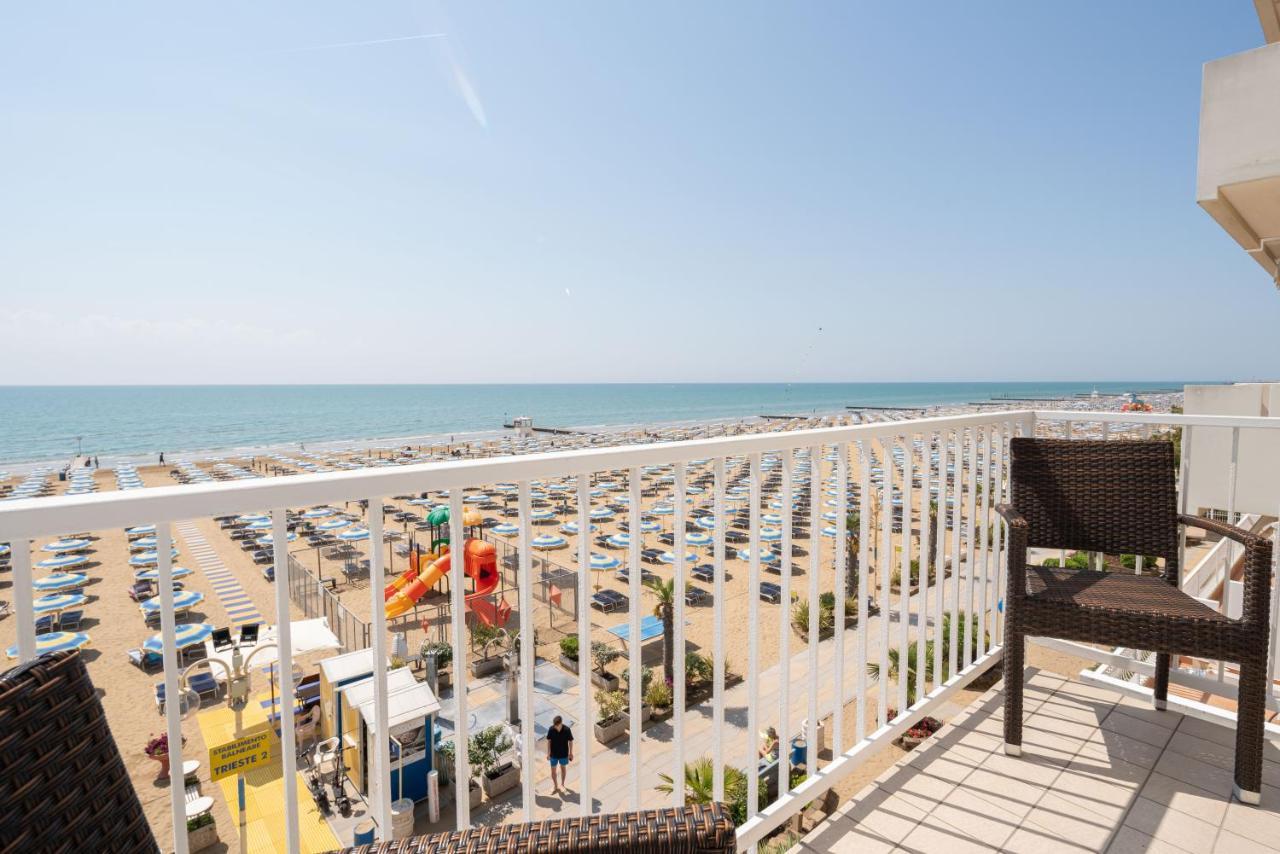 Hotel Boston 3 Stelle Superior Frontemare Lido di Jesolo Exterior foto